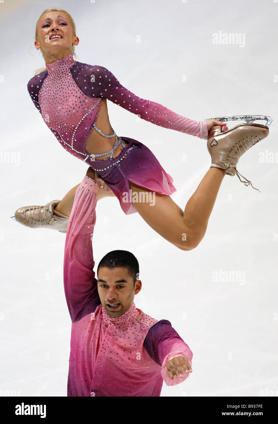 The German figure skating pair Aliona Savchenko and Robin Szolkowy