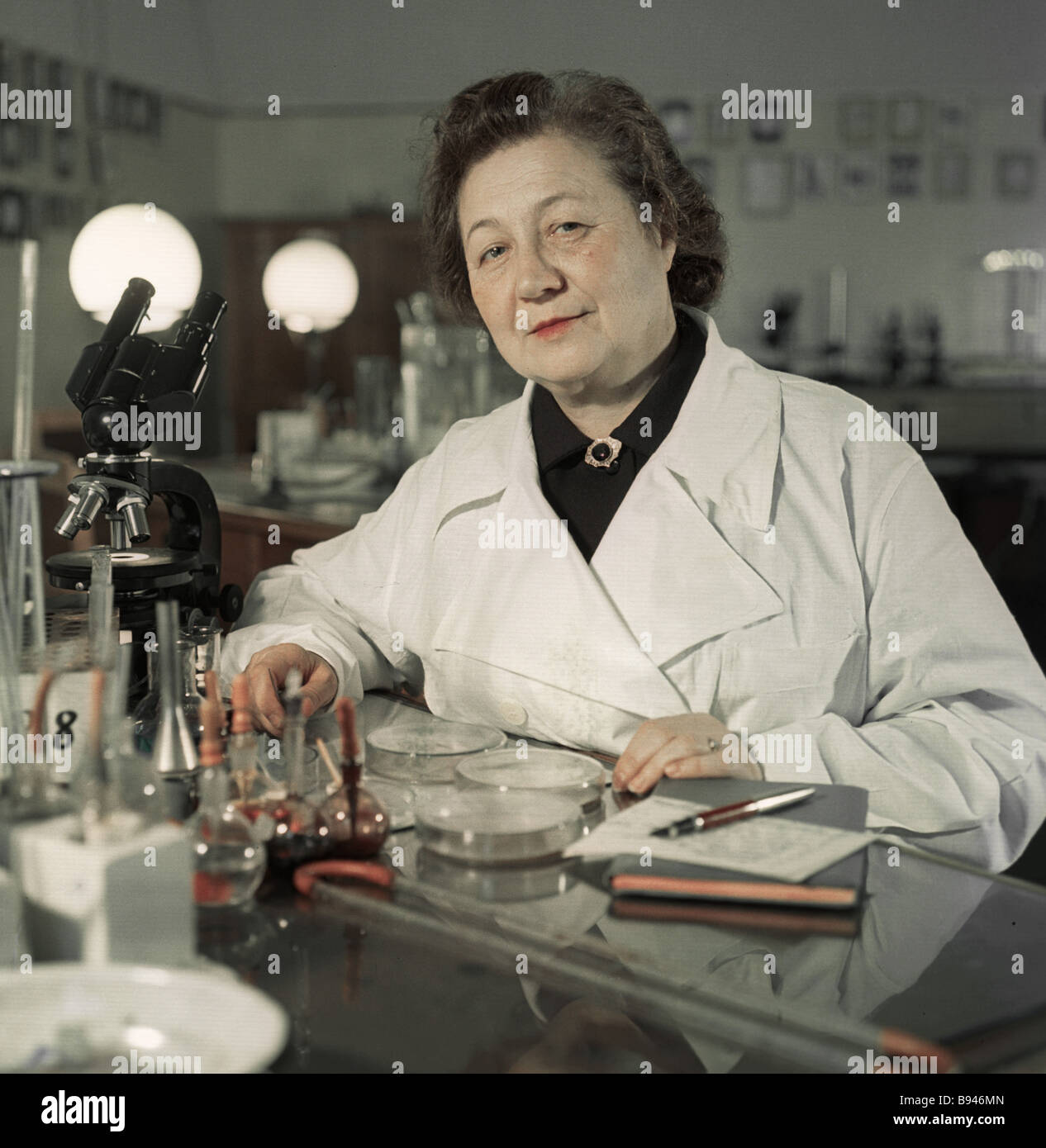 Prof Zinaida Yermolyeva a microbiologist Stock Photo, Royalty Free ...