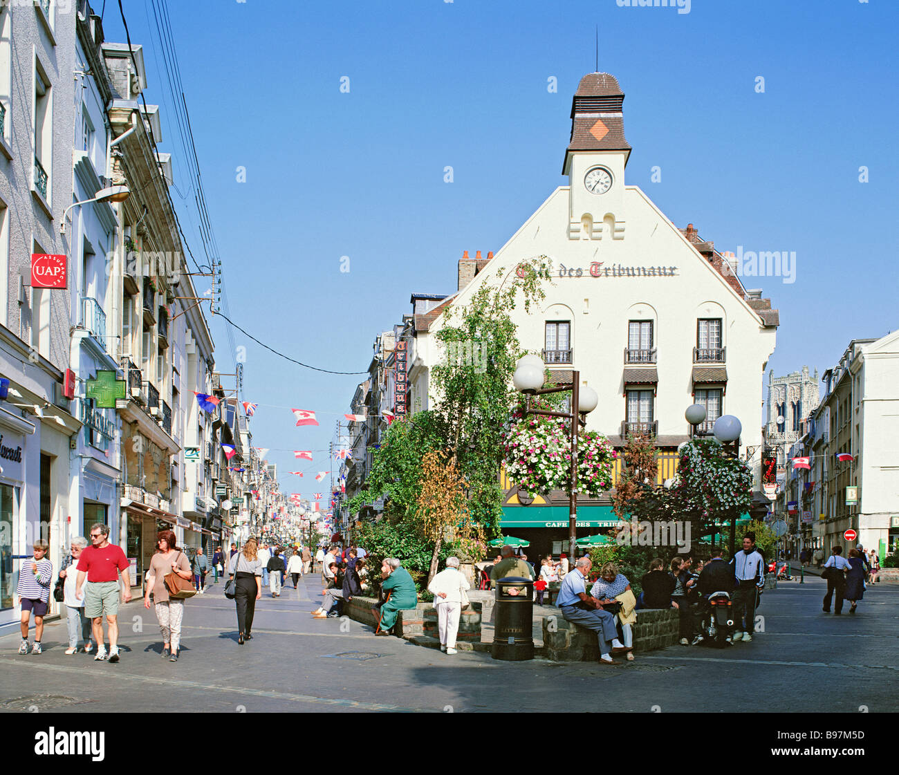FRANCE NORMANDY DIEPPE GRANDE RUE CAFE DES TRIBUNAUX Stock Photo