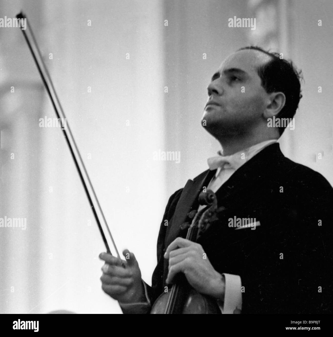 Violinist Igor Oistrakh Stock Photo Alamy