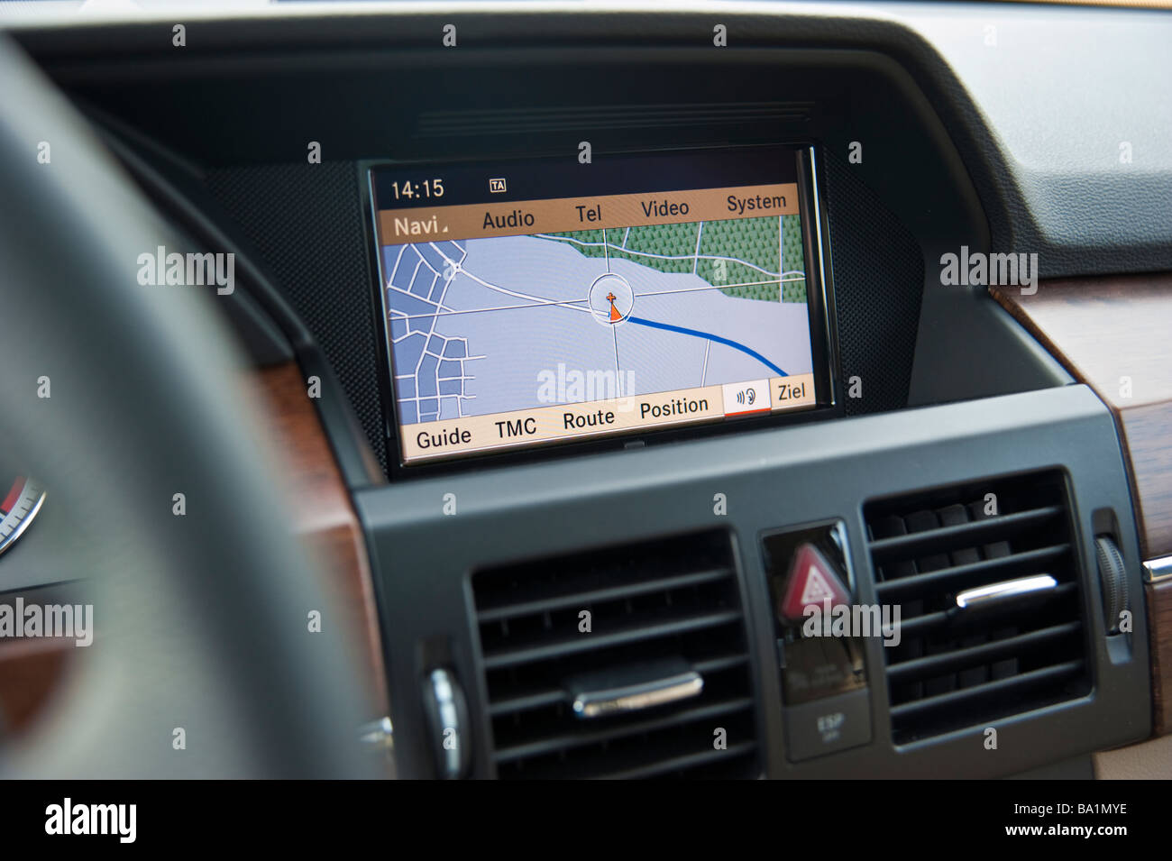 Display of on board navigation system in Mercedes GLK Bildschirm