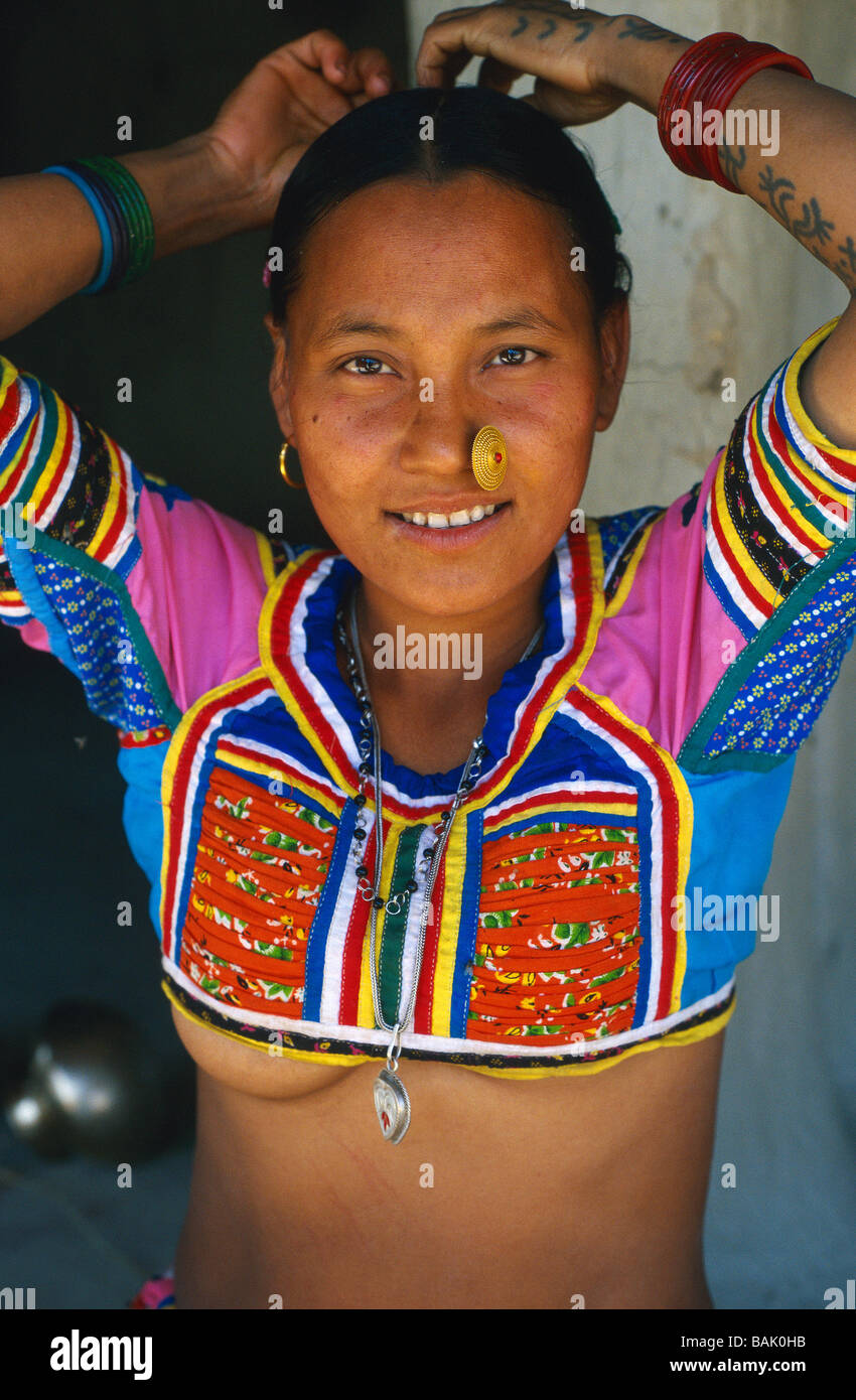 Nepal, Terai Region (Madhesh), young woman of Rana Tharu ethnic group Stock - nepal-terai-region-madhesh-young-woman-of-rana-tharu-ethnic-group-BAK0HB