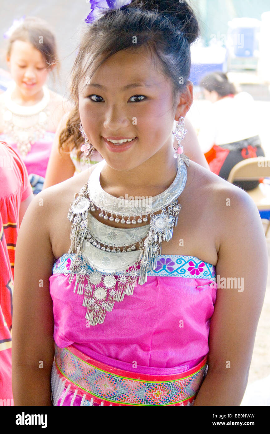 Teen Hmong 106