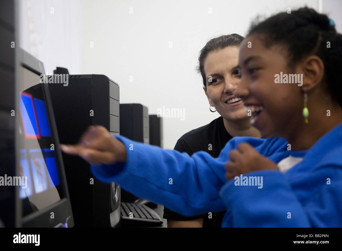 disabled-people-attend-computer-science-class-technological-resources-BB2P8N.jpg