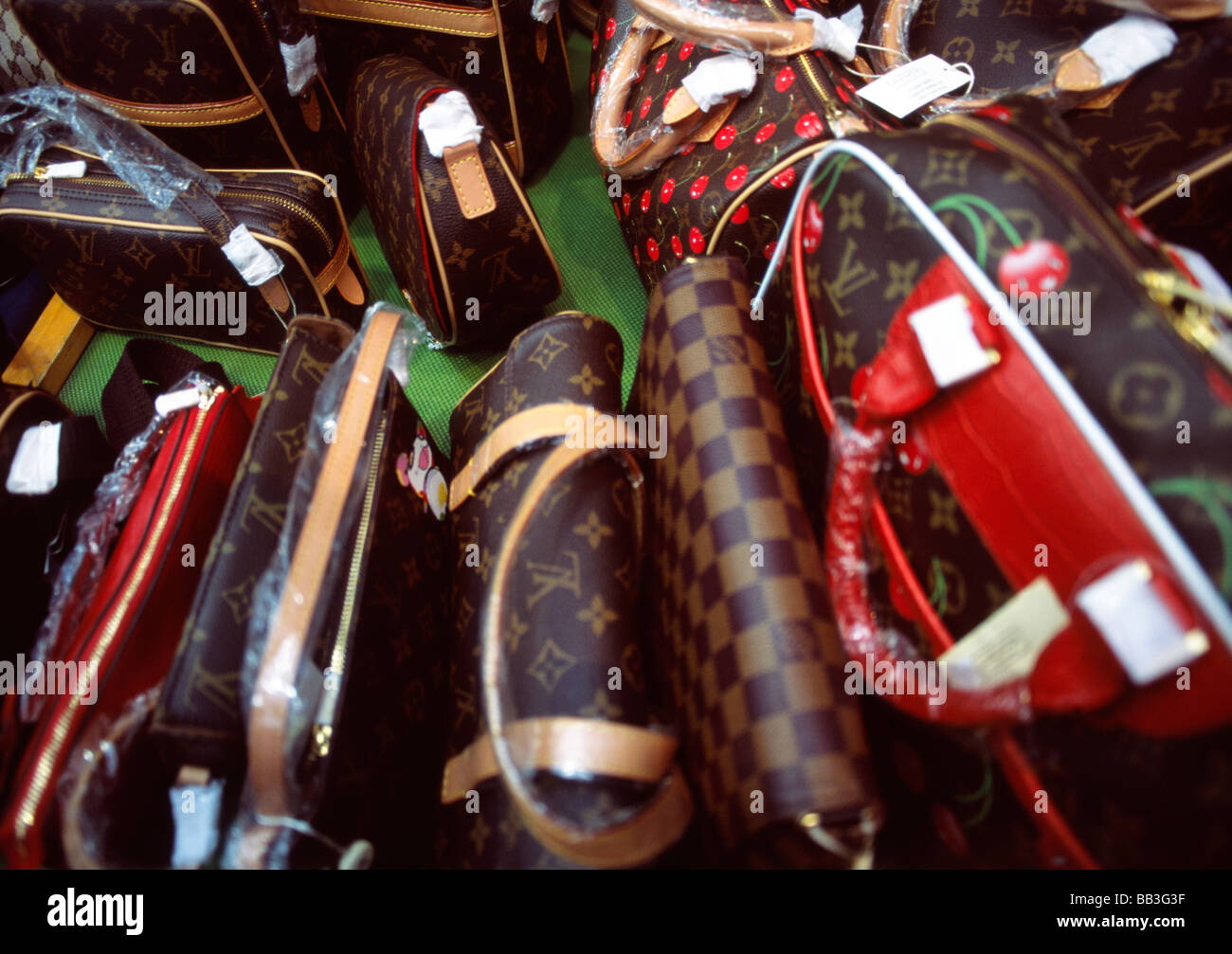 fake designer bags, Hong Kong Stock Photo: 24050083 - Alamy