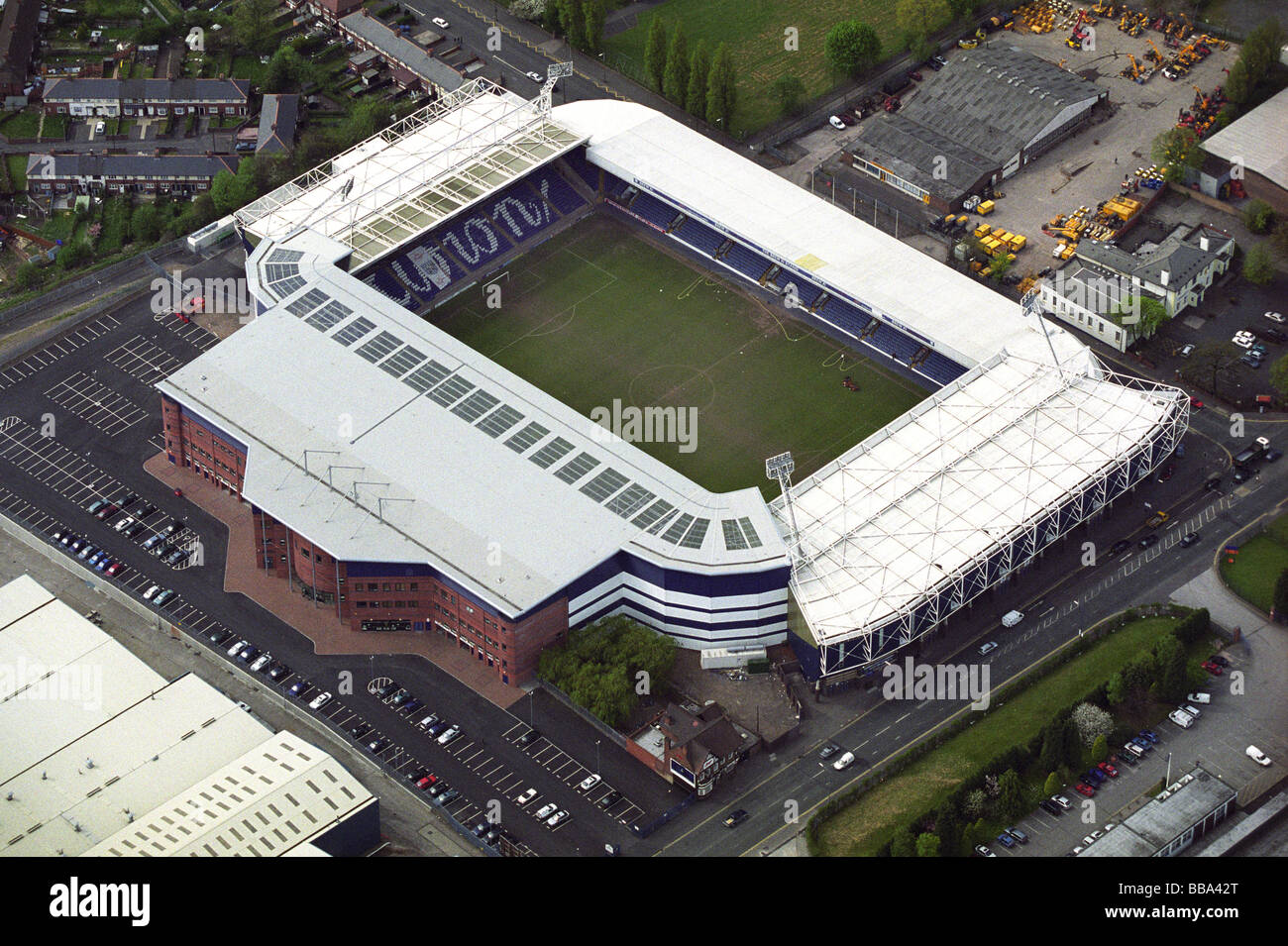 aerial-view-of-the-hawthorns-home-of-west-bromwich-albion-football-BBA42T.jpg