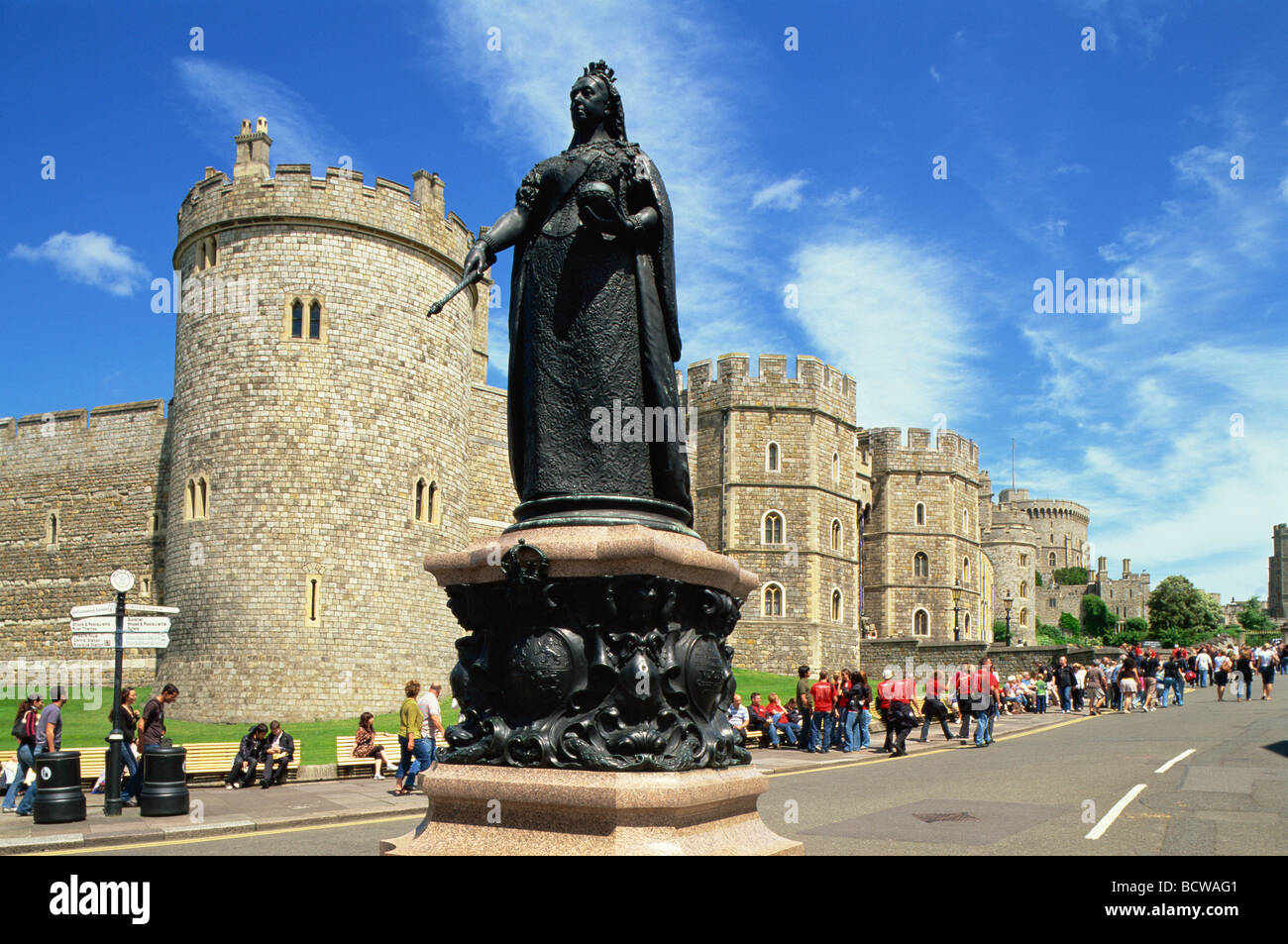 Statue in front of a castle, Queen Victoria Statue, Windsor Castle
