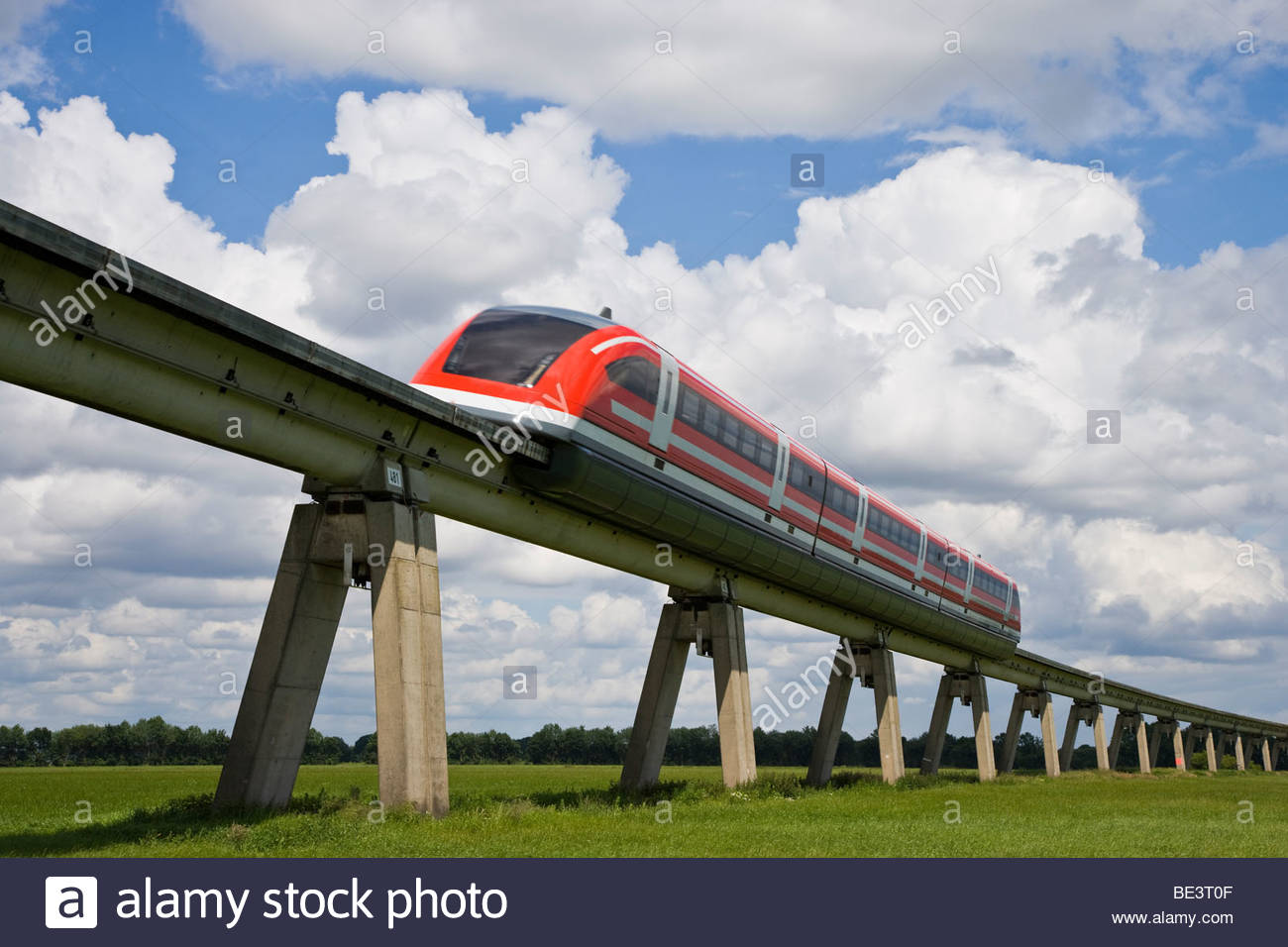 transrapid-tr09-train-monorail-maglev-ma