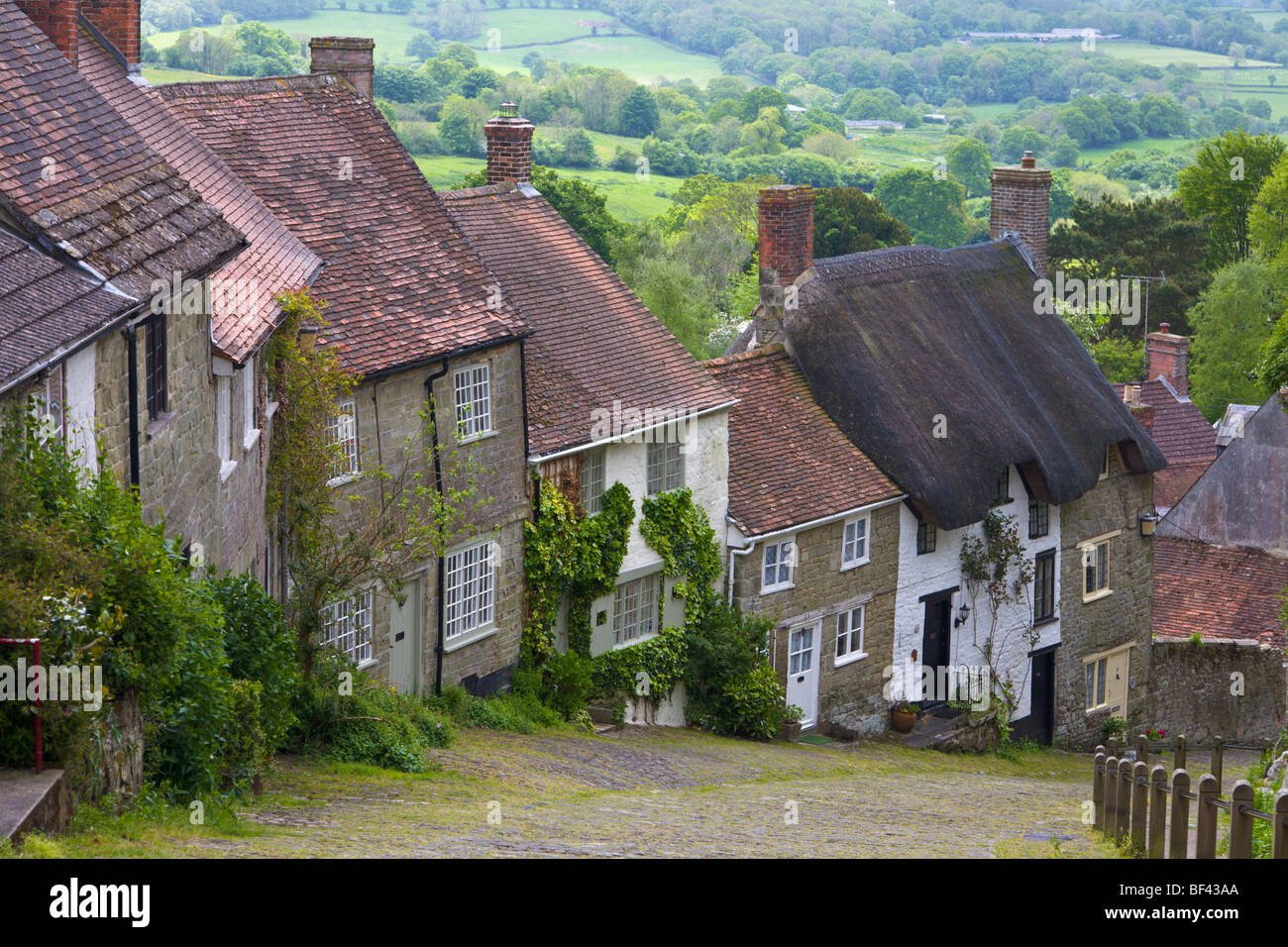 Cottages at "Gold Hill" Shaftesbury Dorset England Stock Photo