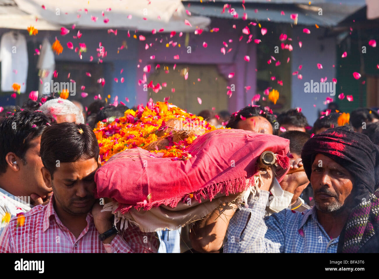 Indian funeral in Pushkar India Stock Photo, Royalty Free Image