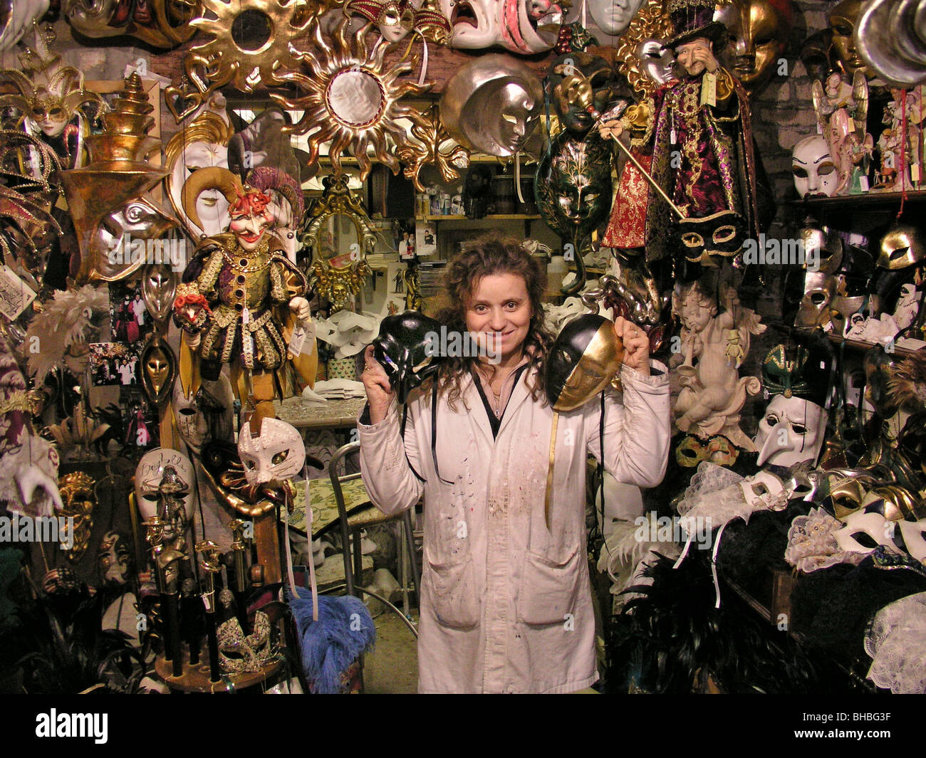Venice Italy mask maker Stock Photo 27913635 Alamy