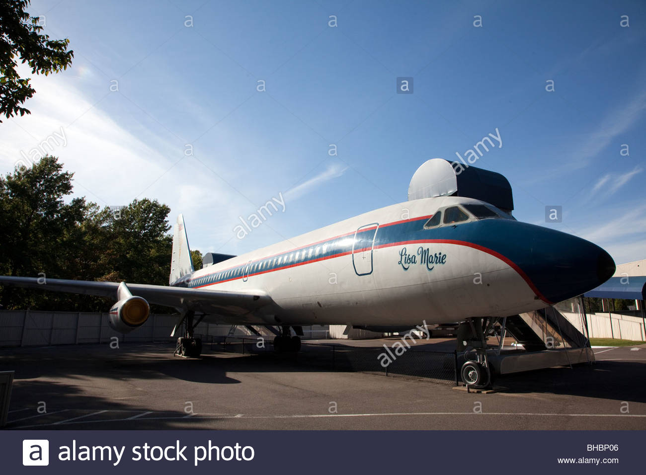 Aaron airplane America Elvis Presley exterior famous