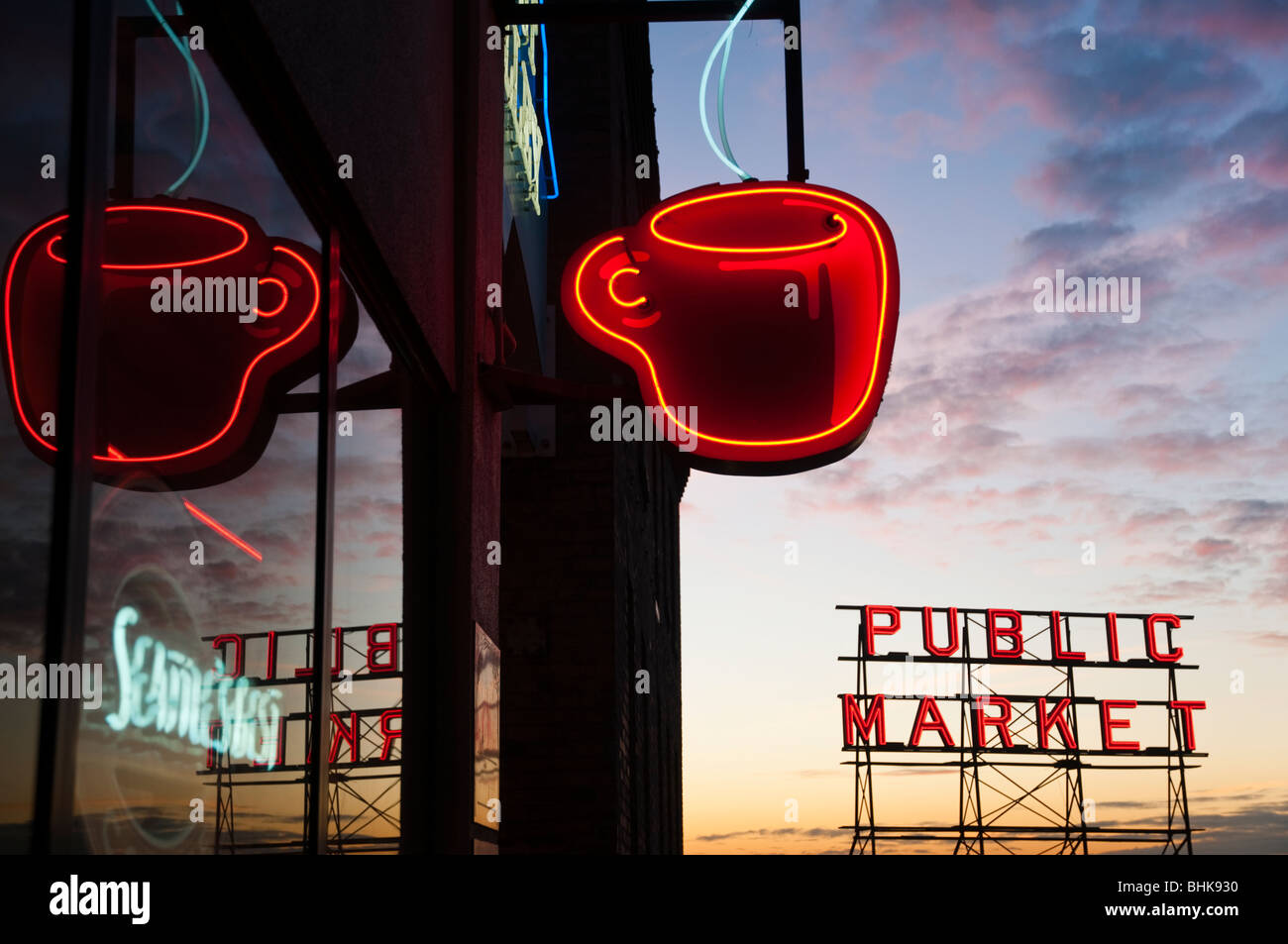 coffee-cup-neon-sign-close-to-the-pike-p