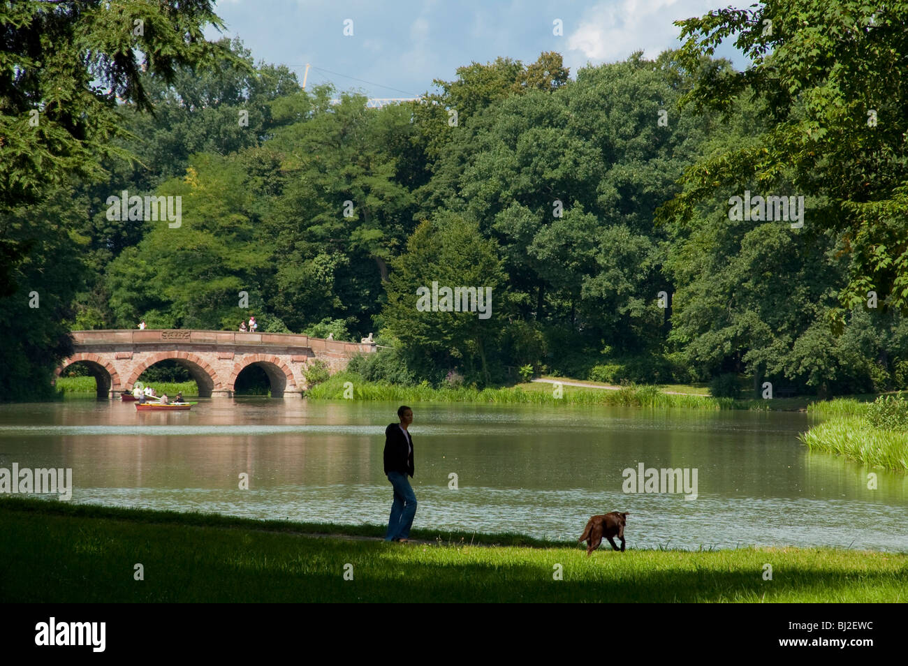 english landscape garden One of the hallmarks of english landscaping is the movement away from rigid geometric garden beds and toward serpentine shapes in this case, the arch of the arbor leading into a secondary room echoes the curve of the garden beds. english landscape garden One of the hallmarks of english landscaping is the movement away from rigid geometric garden beds and toward serpentine shapes in this case, the arch of the arbor leading into a secondary room echoes the curve of the garden beds.