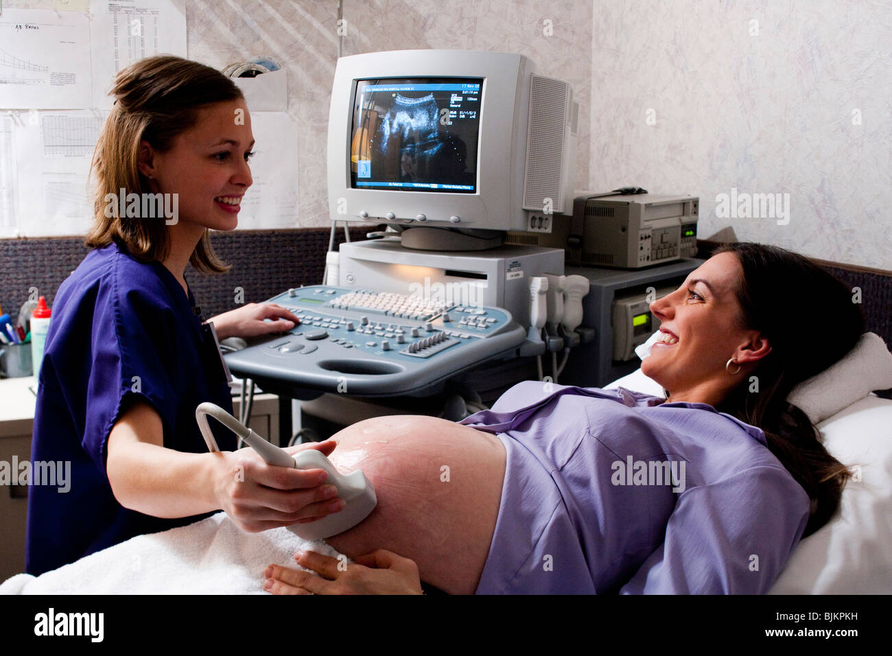 Ultrasound Pregnant Women 38