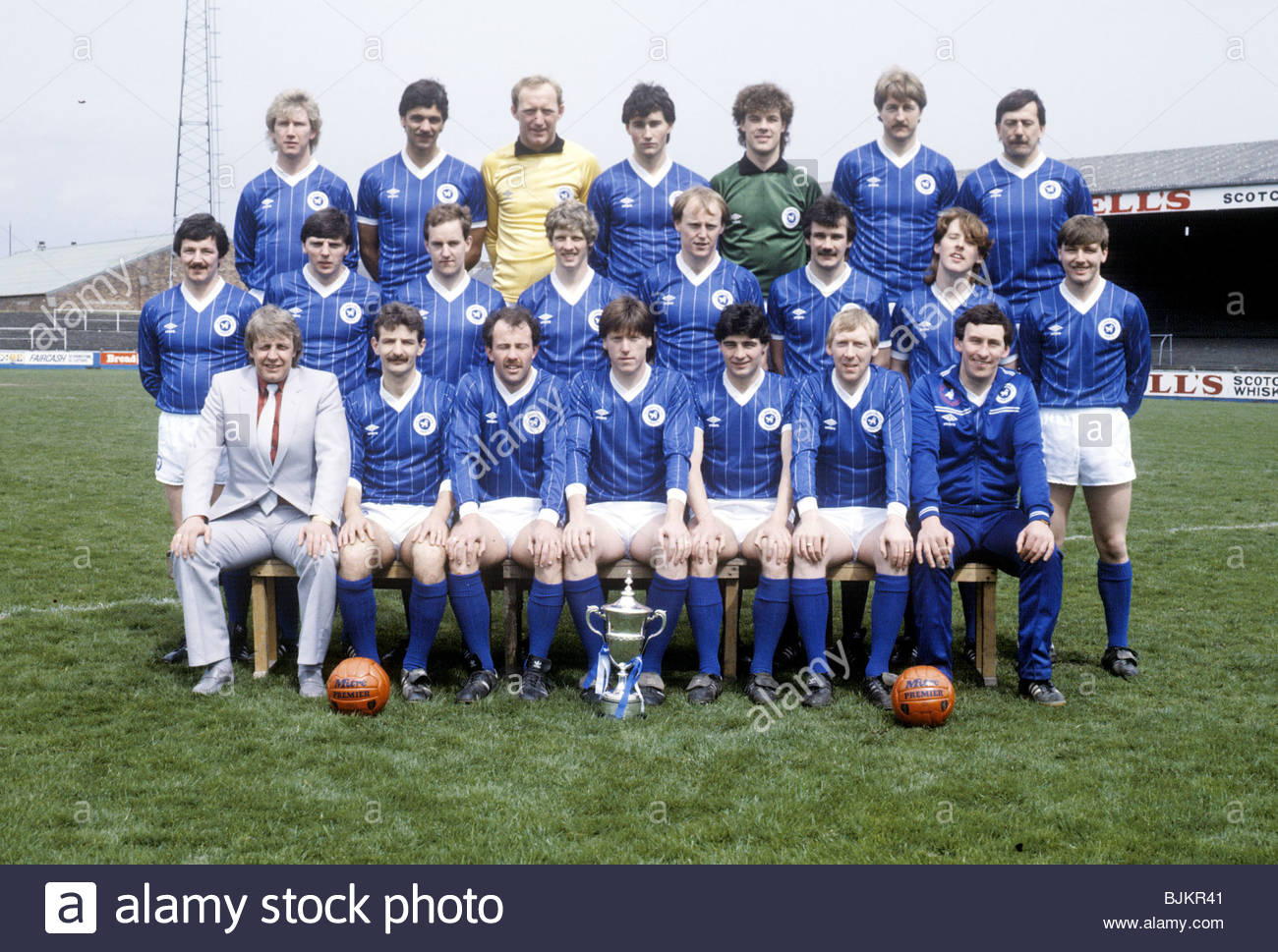 SEASON 1982/1983 ST JOHNSTONE St Johnstone team picture Stock Photo