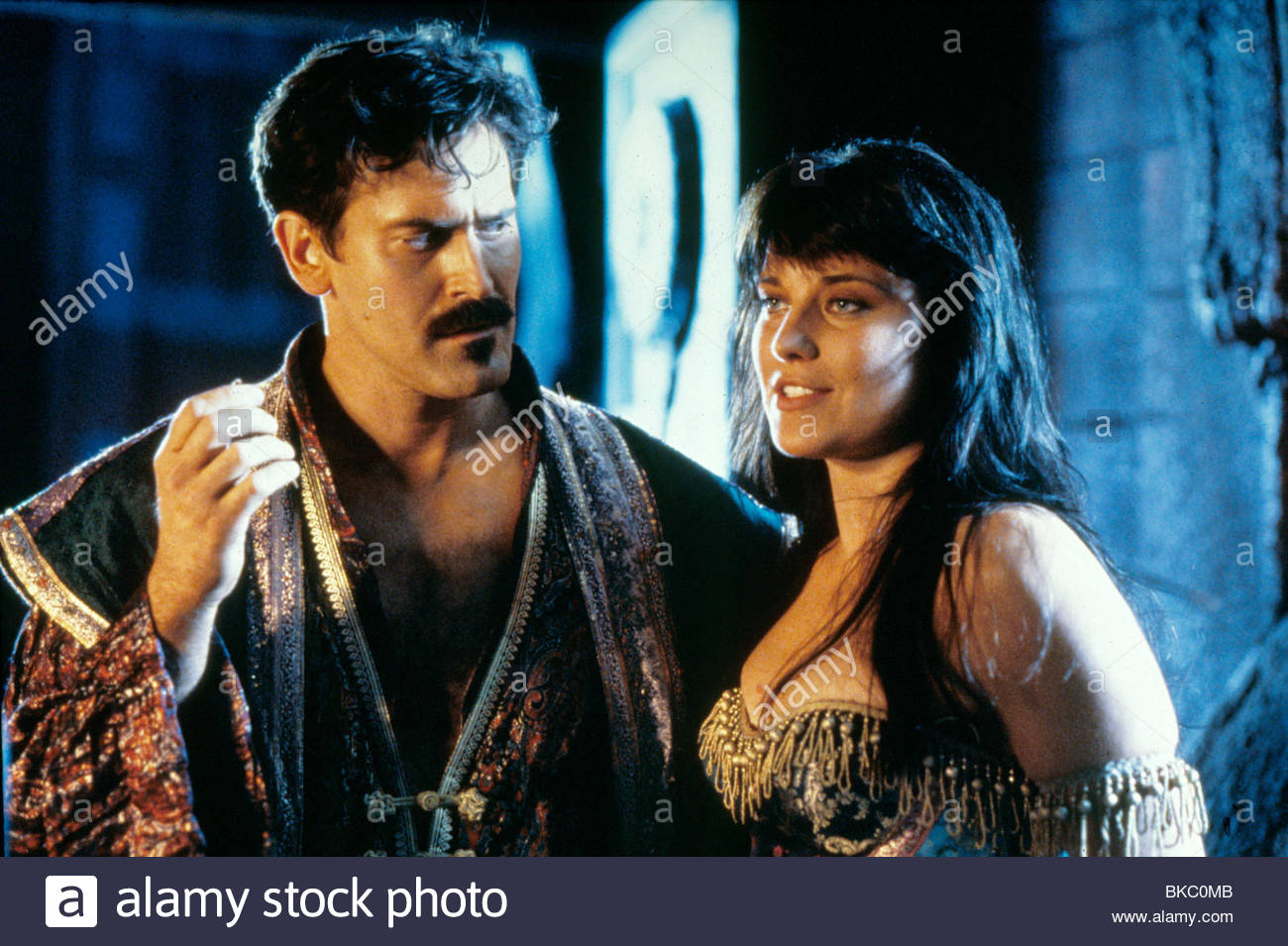 XENA WARRIOR PRINCESS (TV) BRUCE CAMPBELL, LUCY LAWLESS XENA 017 Stock