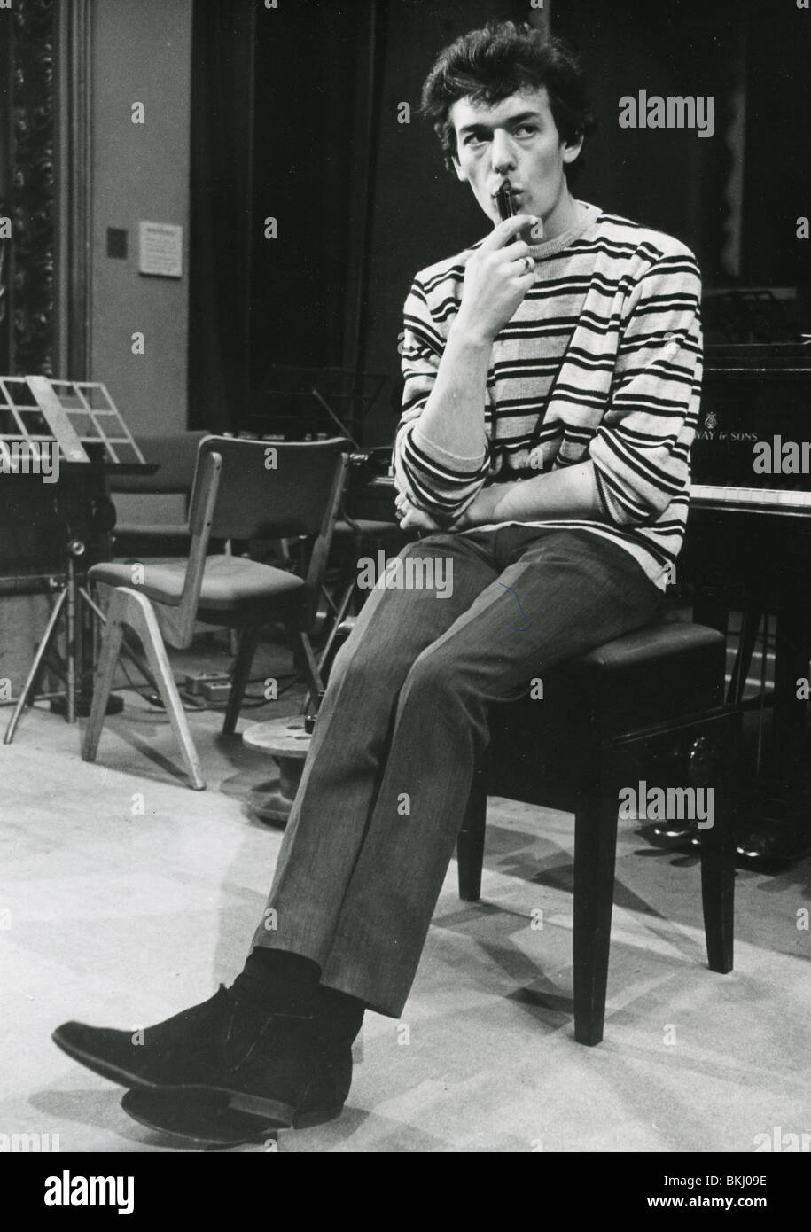 HOLLIES Singer Allan Clarke in February 1964 Stock Photo, Royalty