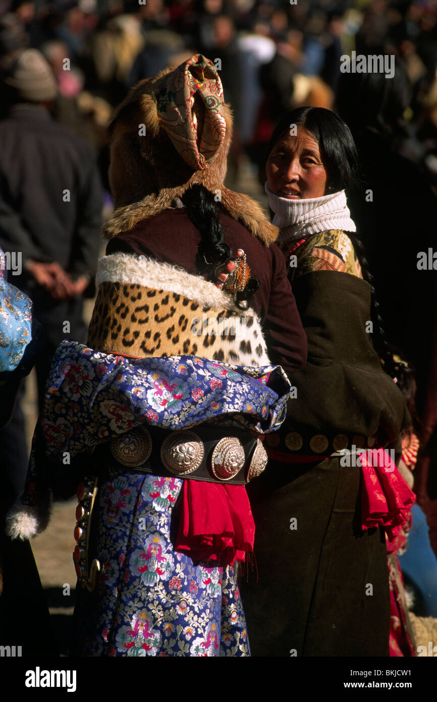 Tibetan Traditional Women Costumes In Hi Res Stock Photography And