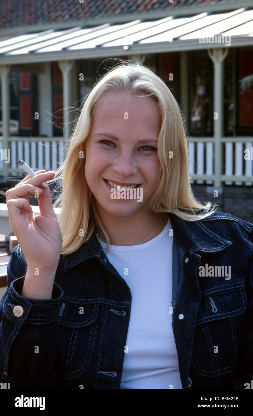 GIRL KILLED BY FATHER Effects Of Smoking On Skin
