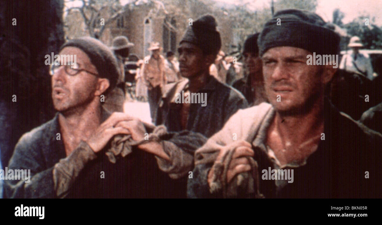 PAPILLON (1973) DUSTIN HOFFMAN, STEVE McQUEEN PAPL 006 Stock Photo, Royalty Free Image 29349987