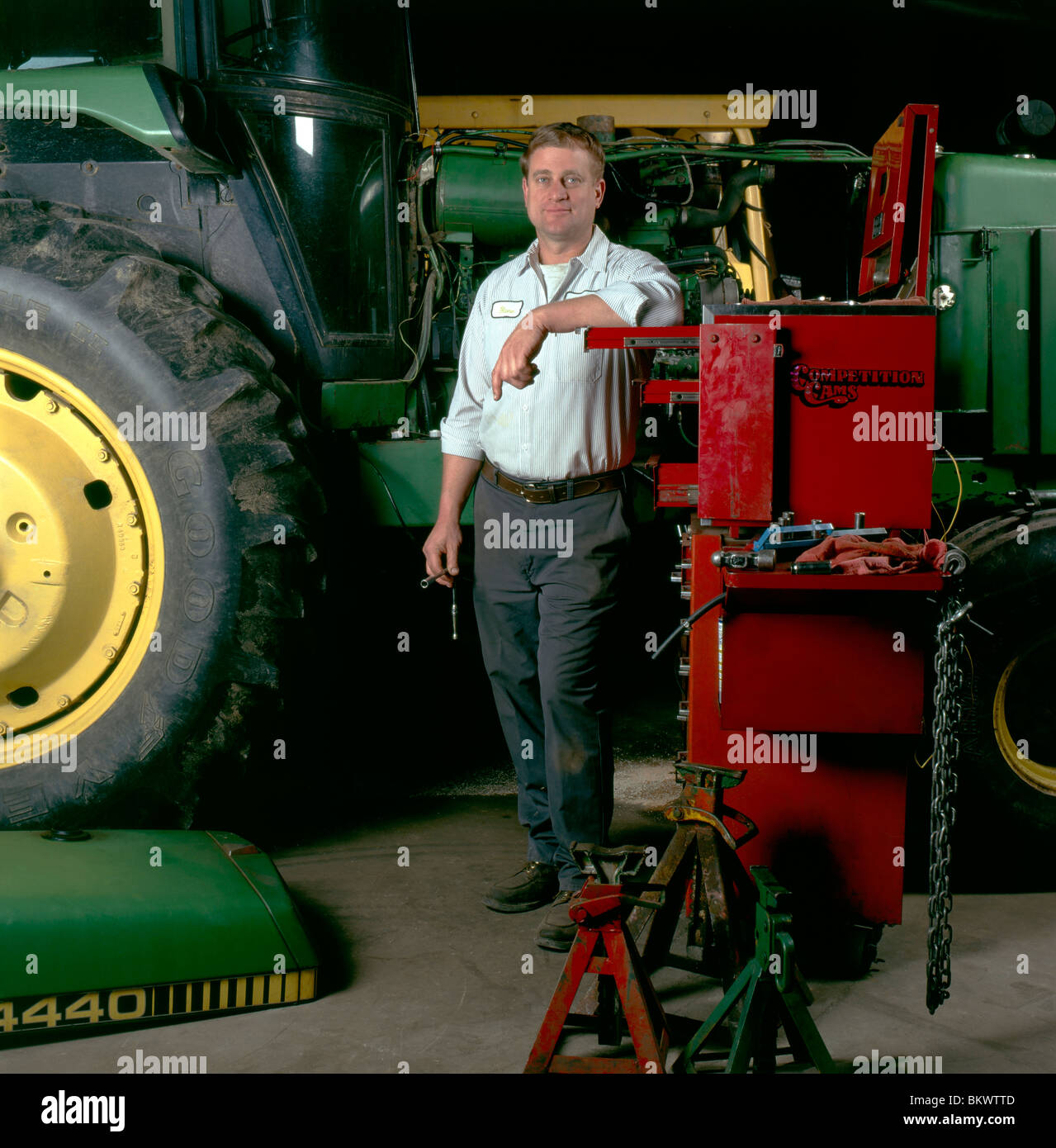 tractor mechanic