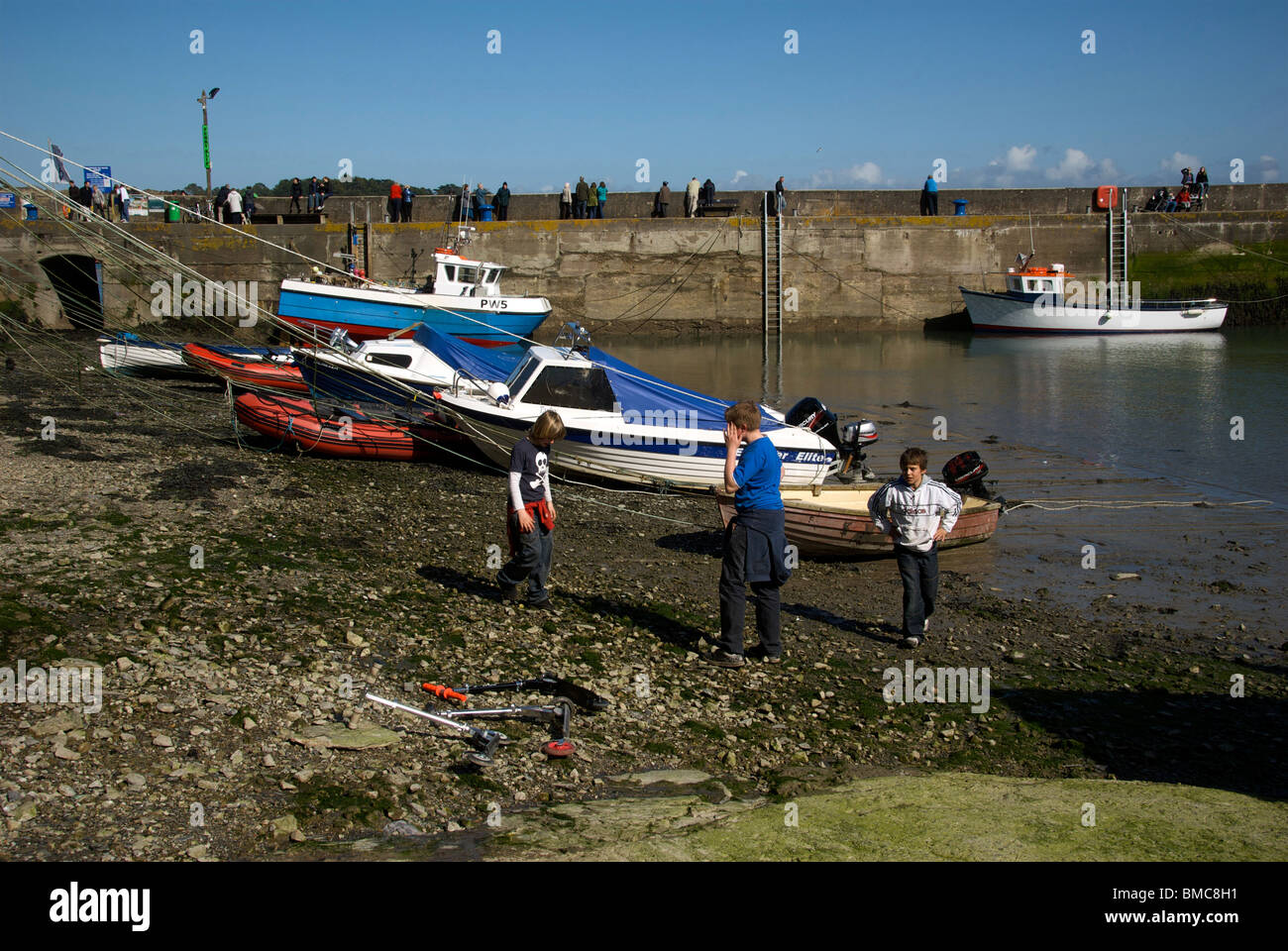 Padstow Cornwall Uk Harbor Harbour Quay Fishing Boats Stock Photo Alamy