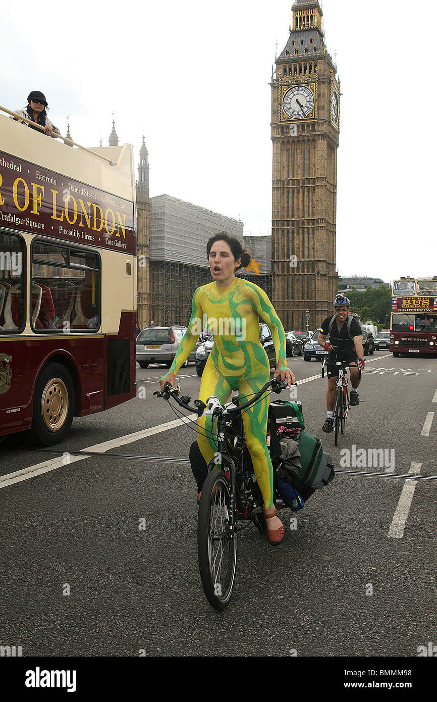 Hundreds Of Cyclists Ride Through The Streets Of London In The Nude