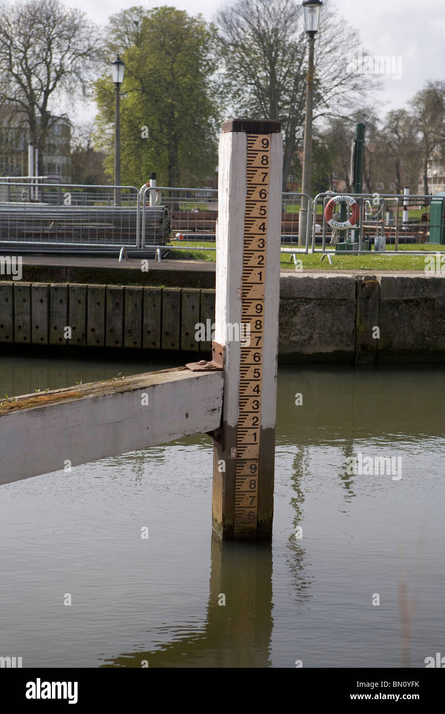 water depth gauge Stock Photo, Royalty Free Image 30139751 Alamy