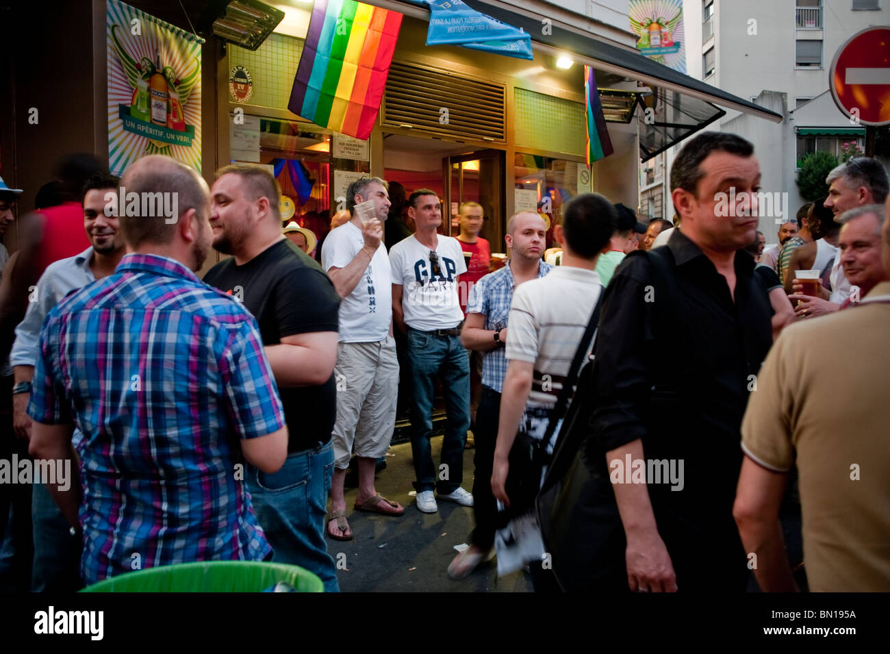 Gay Bars Paris France 26