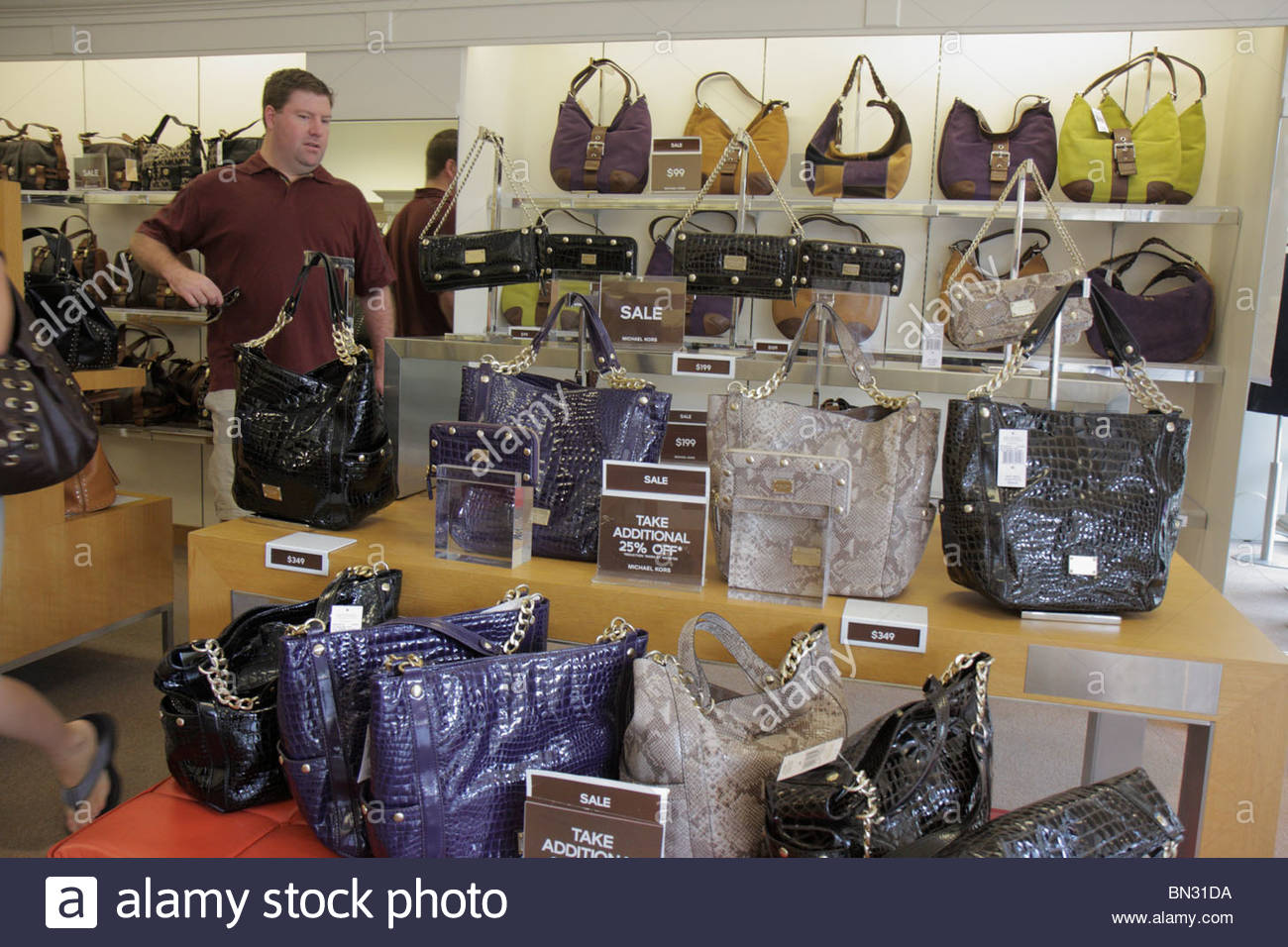 michael kors brand michael kors clearance handbags