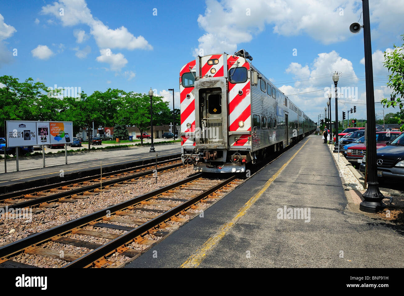 Where does the Chicago Metra run?