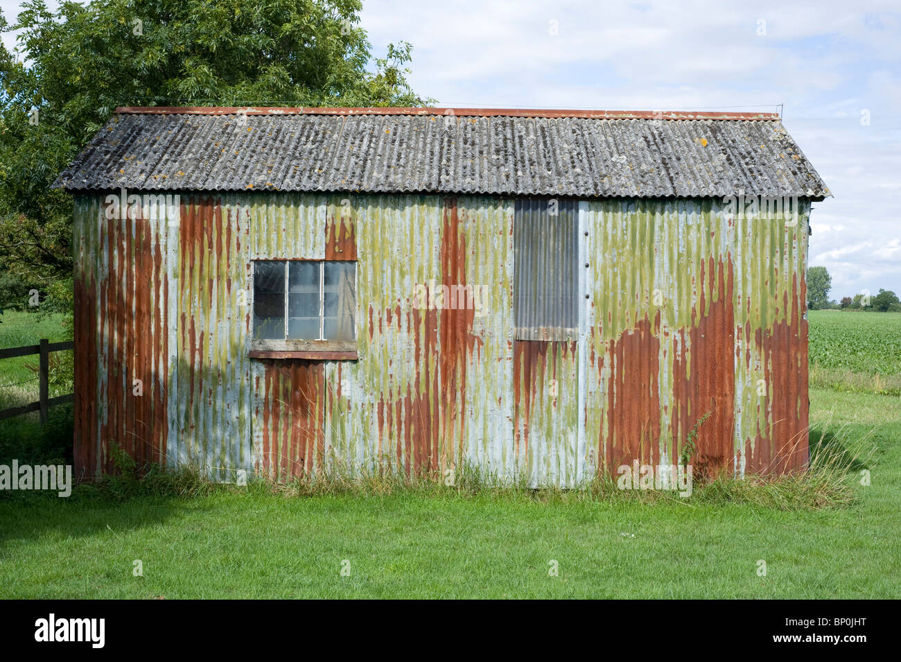 Corrugated iron sheds uk,cedar arbor bench plans,home garden plans ...