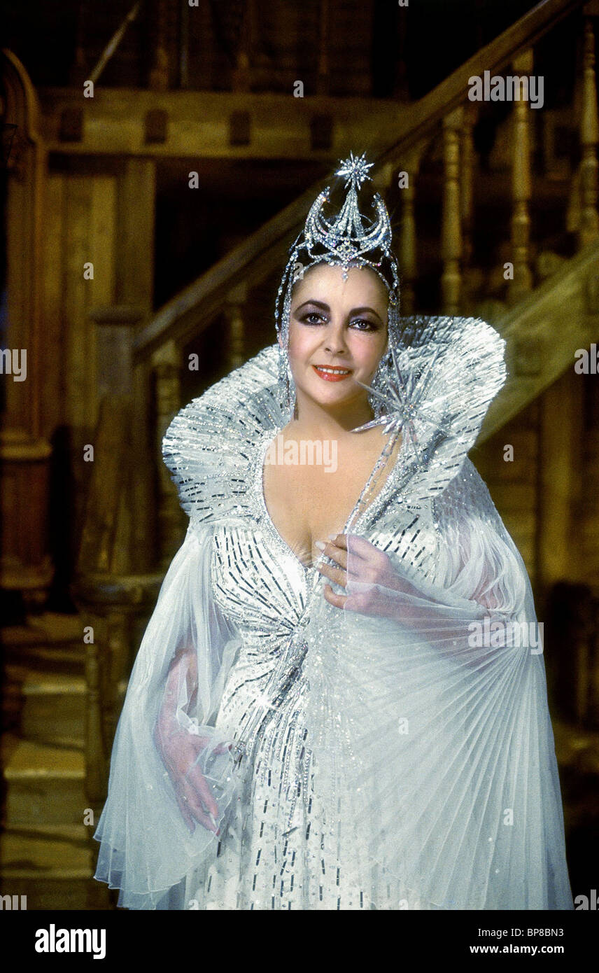 ELIZABETH TAYLOR THE BLUE BIRD (1976 Stock Photo, Royalty Free Image