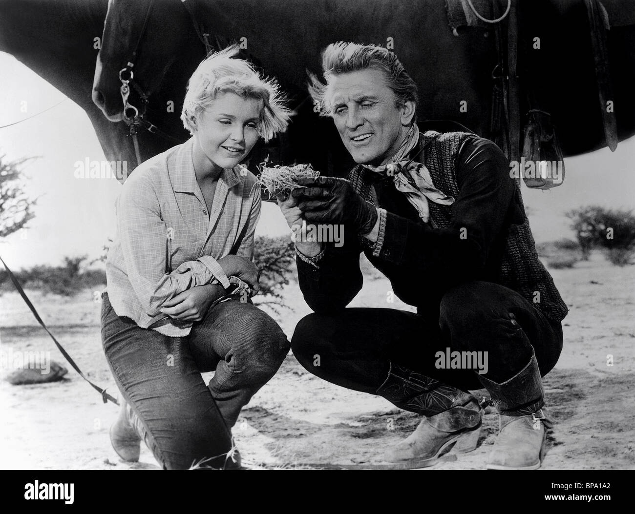 KIRK DOUGLAS & CAROL LYNLEY THE LAST SUNSET (1961 Stock Photo: 30953386 - Alamy