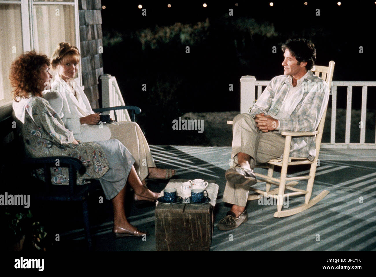 BONNIE BEDELIA SISSY SPACEK & KEVIN KLINE VIOLETS ARE BLUE (1986 Stock