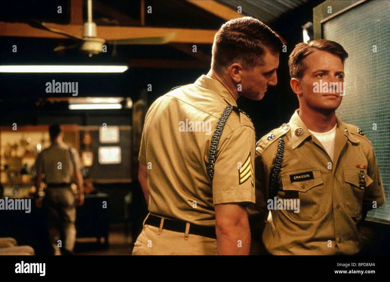 SEAN PENN & MICHAEL J. FOX CASUALTIES OF WAR (1989 Stock Photo