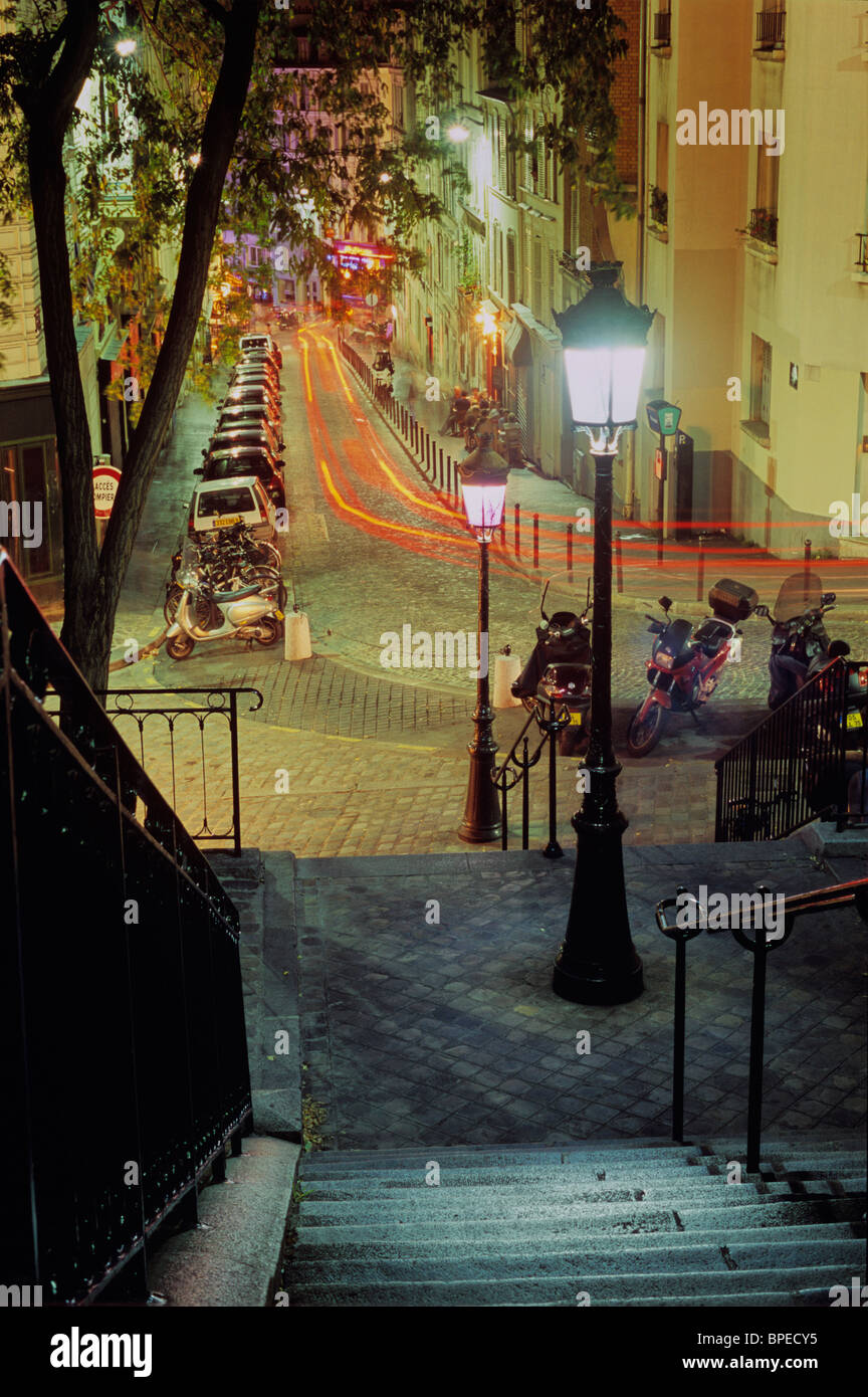 France, Paris, 18th arrondissement, Montmartre, pedestrian stairway