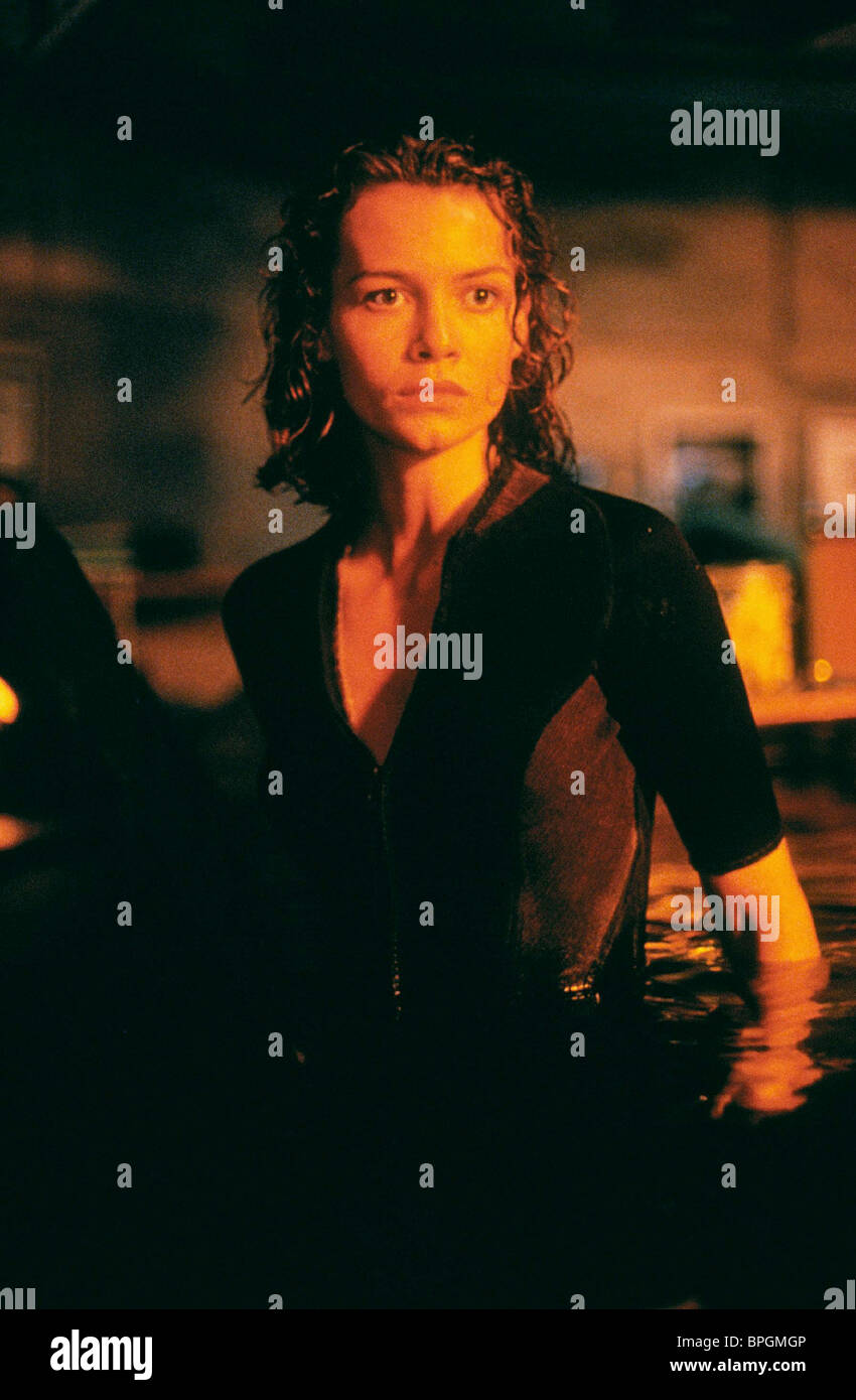 Watch Deep Blue Sea 1999 Online On SolarMovieX