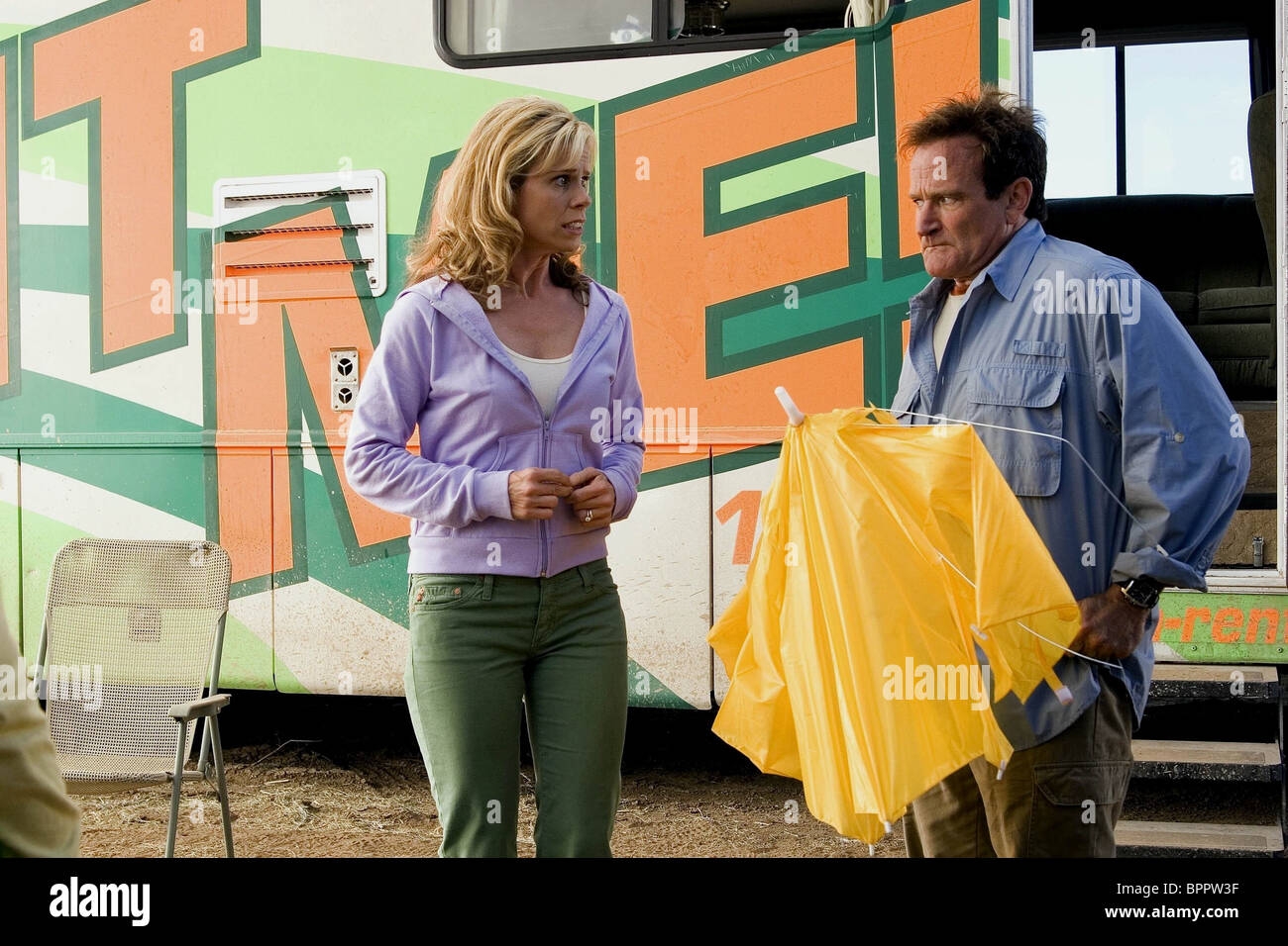 CHERYL HINES & ROBIN WILLIAMS RV RUNAWAY VACATION (2006 Stock Photo