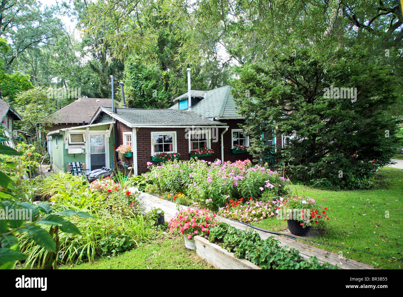 Cottage on Ward Island on Toronto Centre and Ward Island, part of Stock
