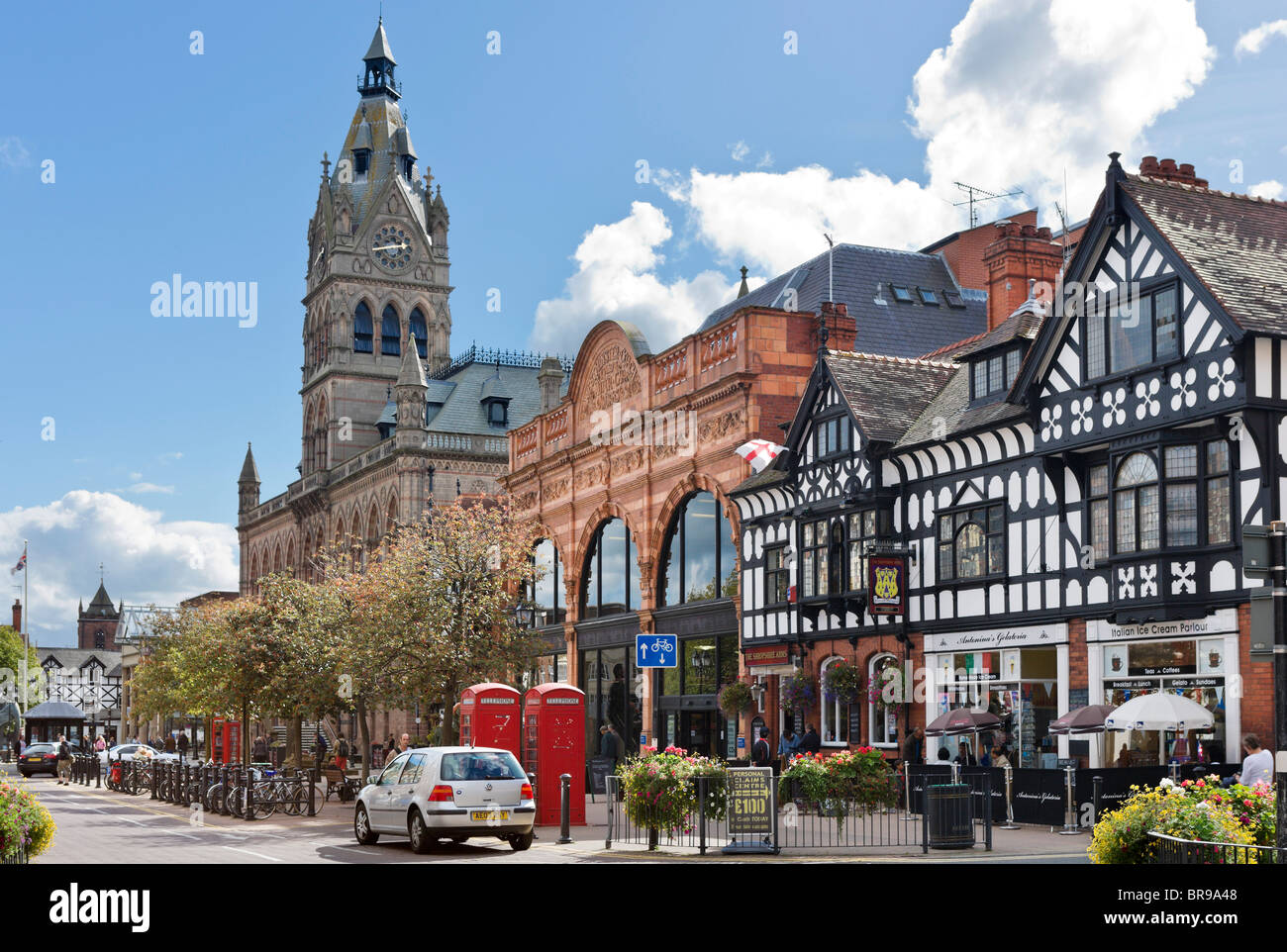 The Town Hall and shops, Northgate Street, Chester, Cheshire Stock Photo, Royalty Free Image