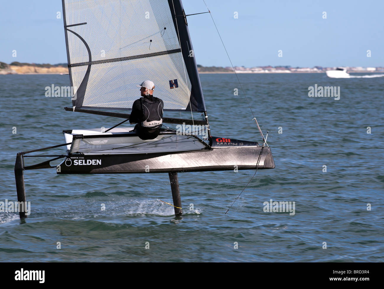Foiling Sailing Dinghy Hydrofoil Moth Fast Speed in 10kts ...