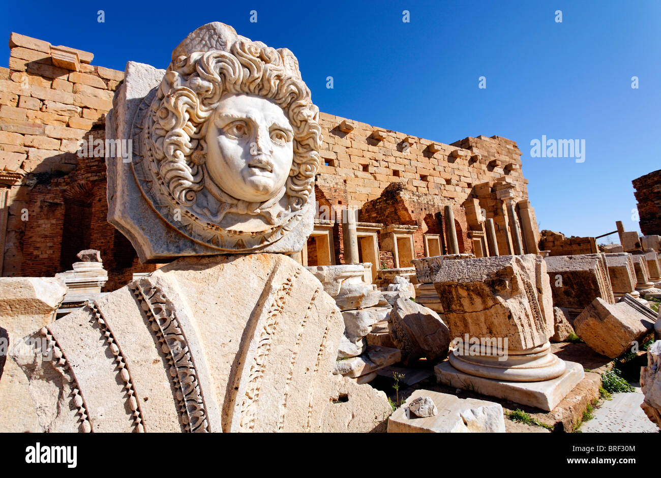 sculpted-medusa-head-at-the-forum-of-severus-leptis-magna-libya-BRF30M.jpg