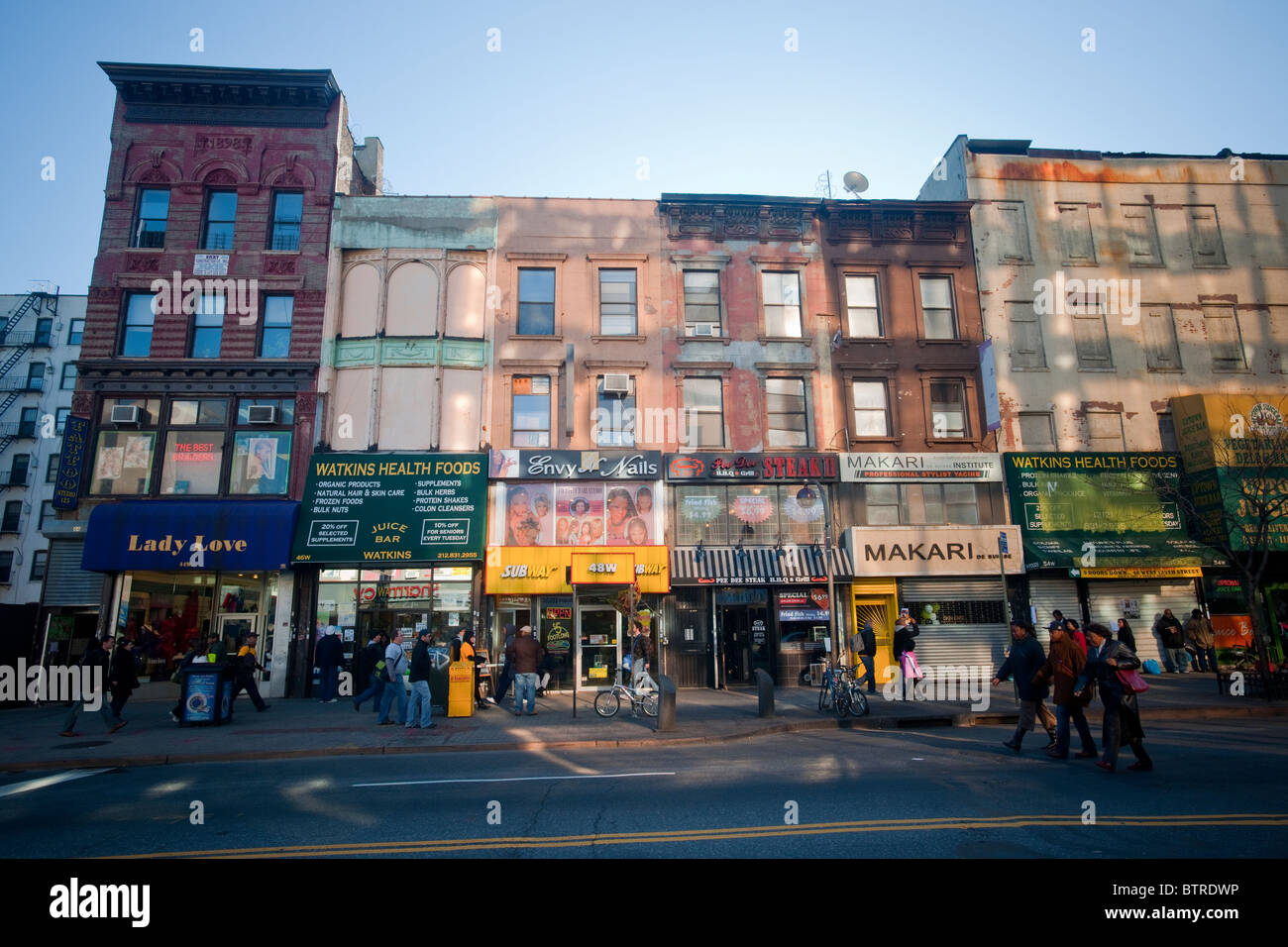 shoe stores 125th street harlem