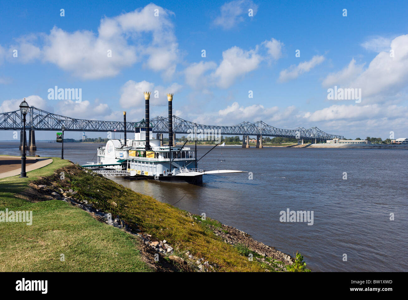 Riverboat gambling vacations