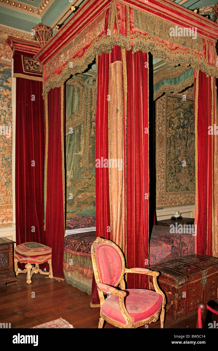 The 1704 Queen Anne Bedroom at Warwick Castle Stock Photo, Royalty Free