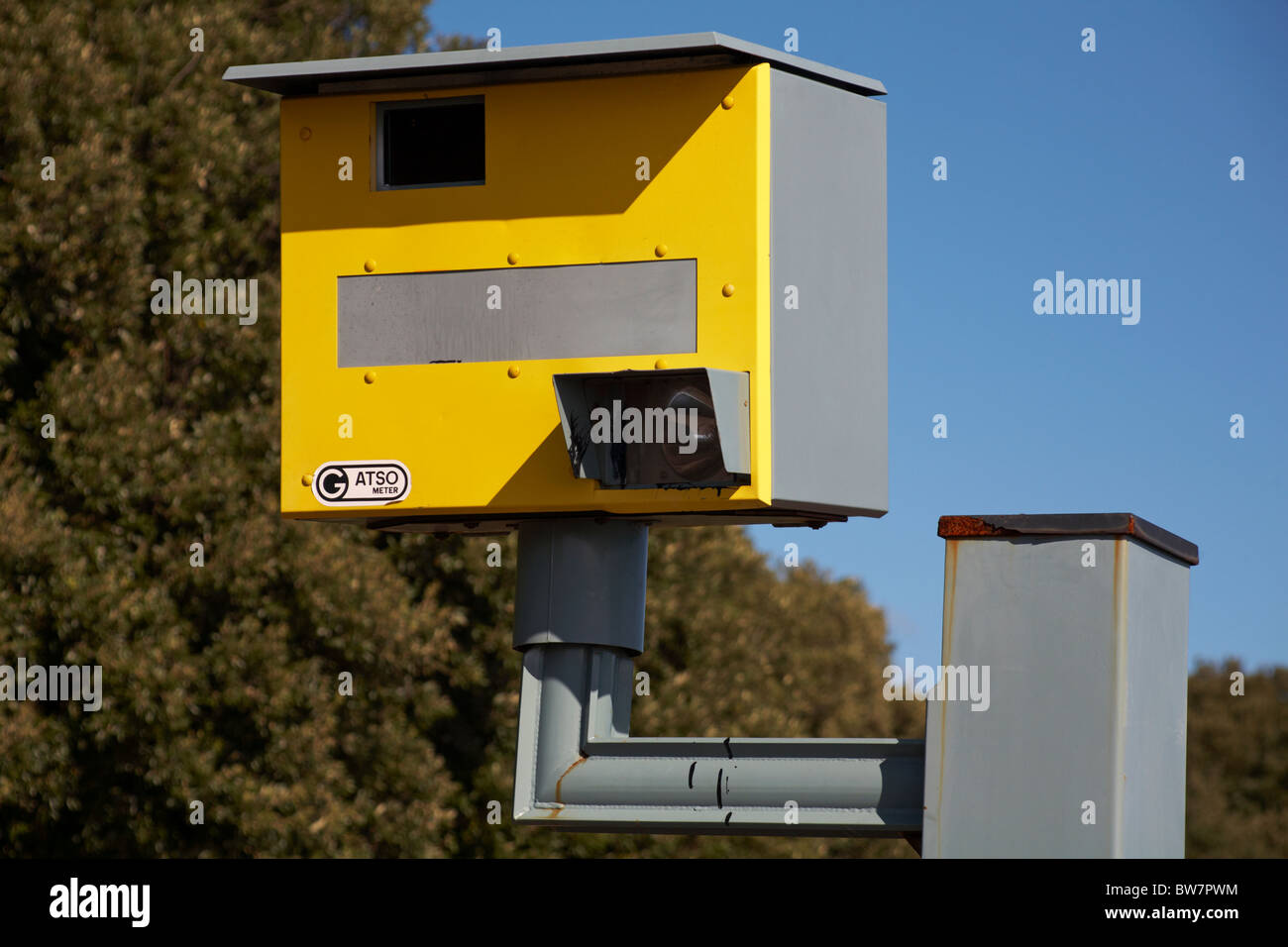 http://c8.alamy.com/comp/BW7PWM/gatso-meter-speed-camera-BW7PWM.jpg