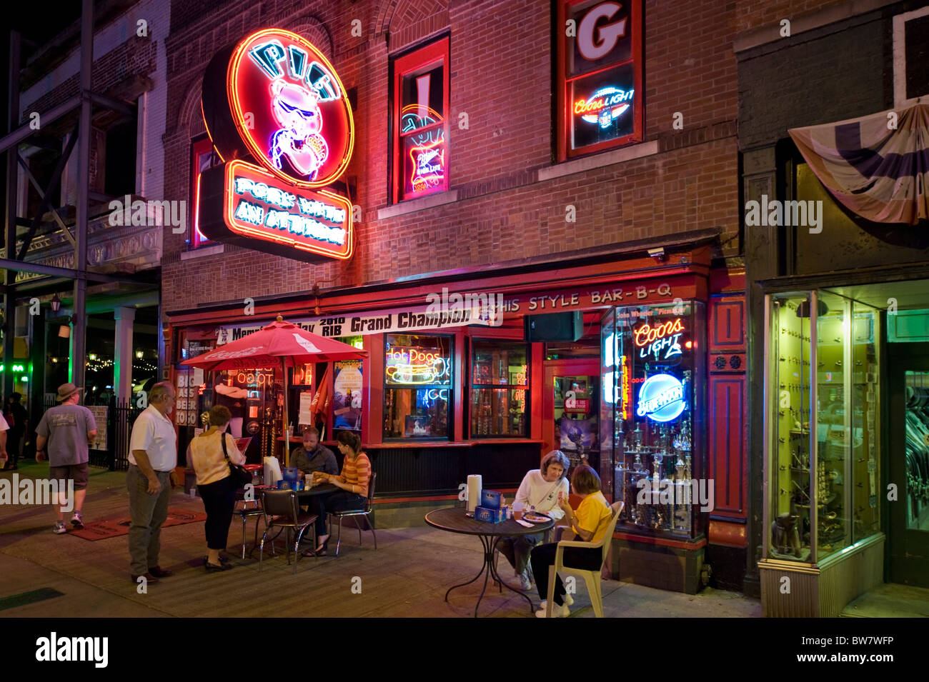 Restaurant on Beale Street at night, Memphis, Tennessee, USA Stock