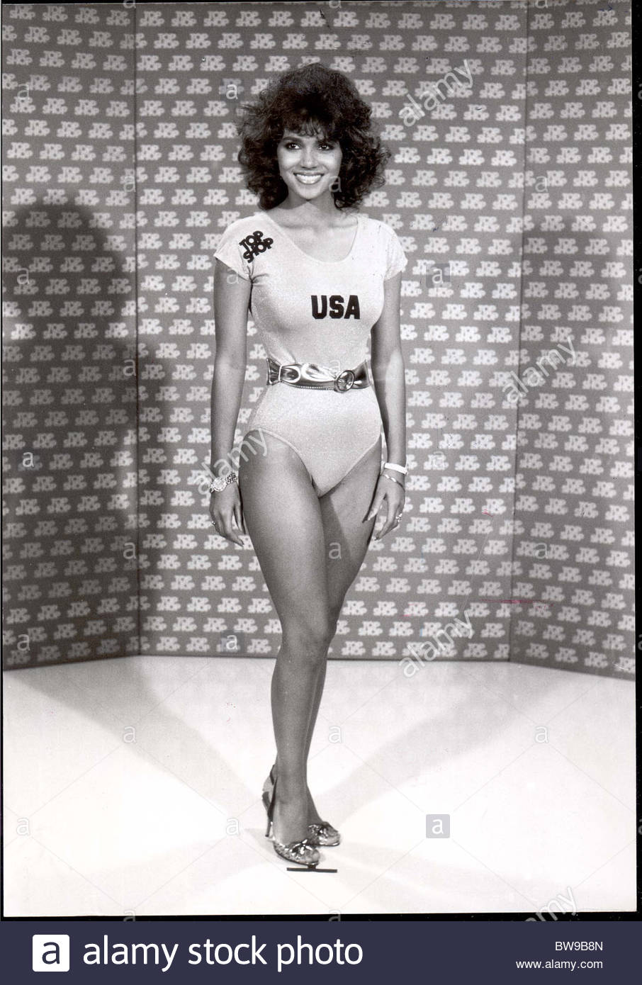 miss-halle-berry-miss-usa-1986-aged-20-now-a-movie-star-BW9B8N.jpg